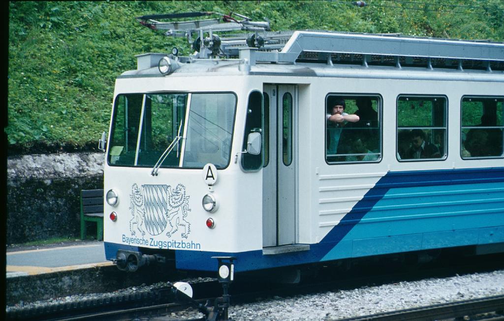 B1_eisenbahn_0057.jpg - Zugspitzbahn im Sommer 1982