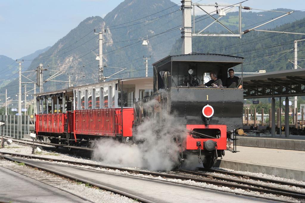 Achenseebahn-2005-2.jpg - Achenseebahn in Jenbach - Dampflok 1 - 1.8.2005