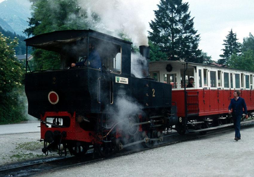 eisenbahn_achenseebahn2.jpg - Achenseebahn in Jenbach - Dampflok 2 - Sommer 1975